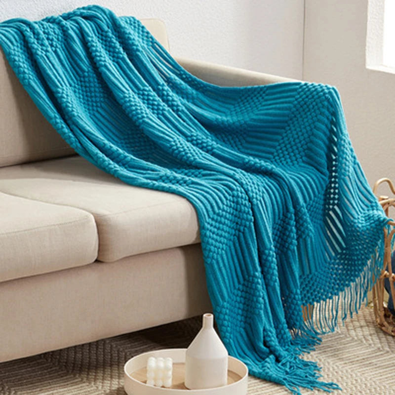 Knitted Blanket With Tassel