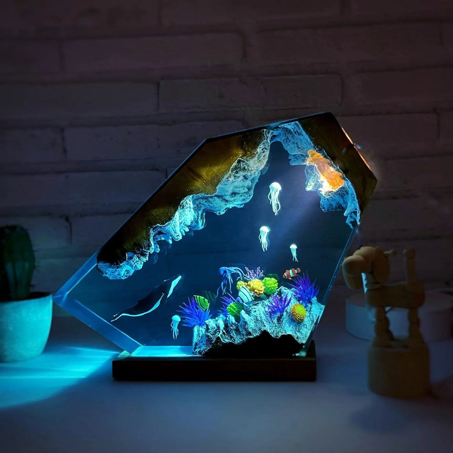 Seabed World Organism Resin Table Light