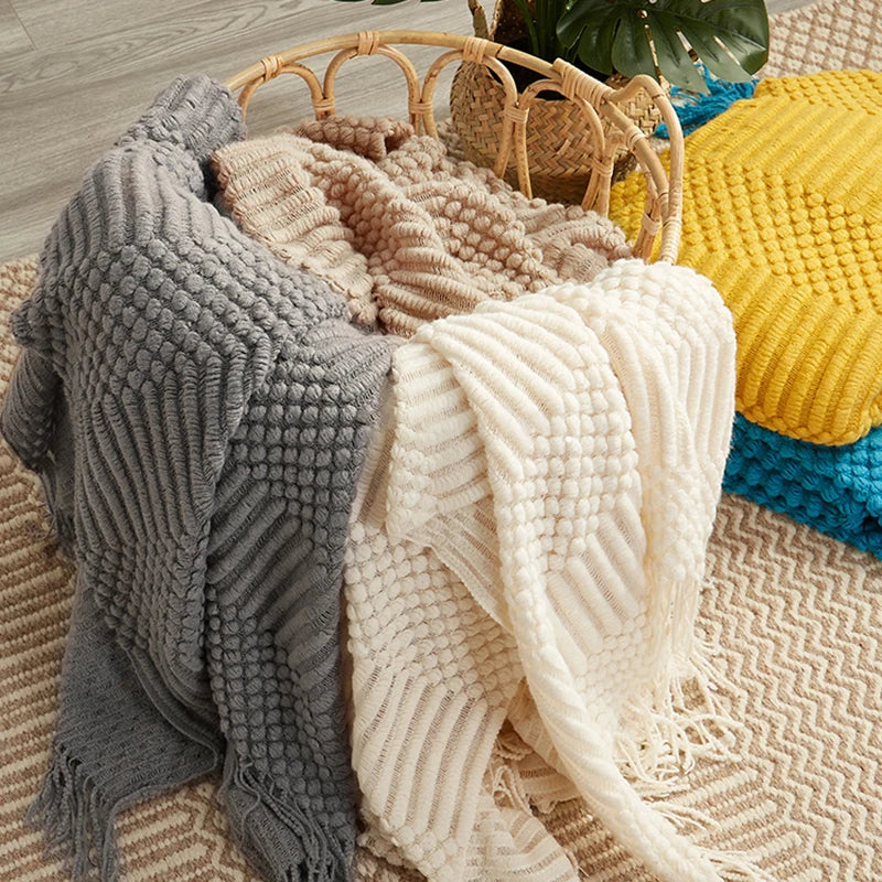 Knitted Blanket With Tassel